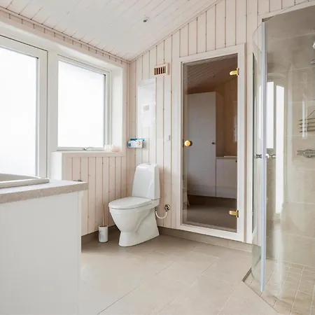 Pet Friendly In With Sauna * לוקן