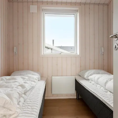 Pet Friendly In With Sauna לוקן